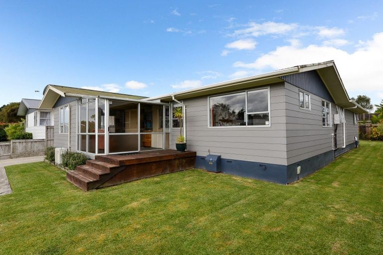 Photo of property in 12 Lansdowne Crescent, Glenview, Hamilton, 3206