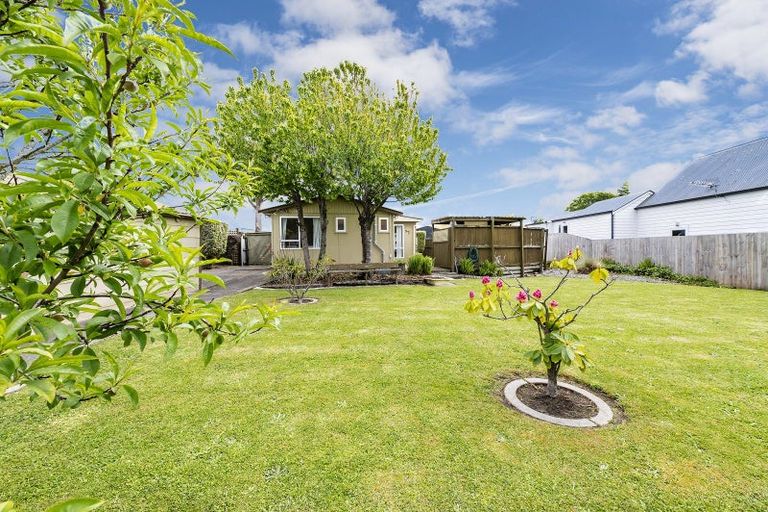 Photo of property in 29 Reserve Road, Waikuku Beach, 7473