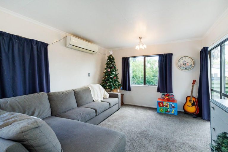 Photo of property in 27 Newton Place, Westbrook, Palmerston North, 4412