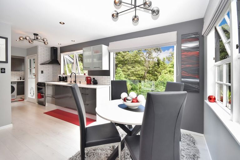 Photo of property in 19 Laser Place, Bayview, Auckland, 0629