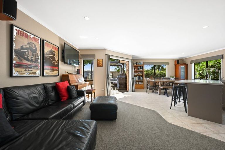 Photo of property in 34 Nielsen Gardens, Rototuna, Hamilton, 3210