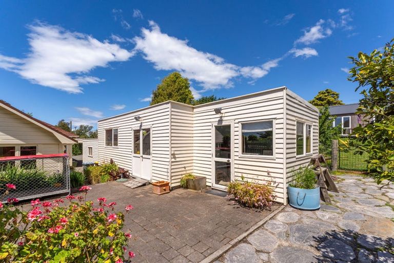 Photo of property in 18 Cliff Road, Tasman, Upper Moutere, 7173