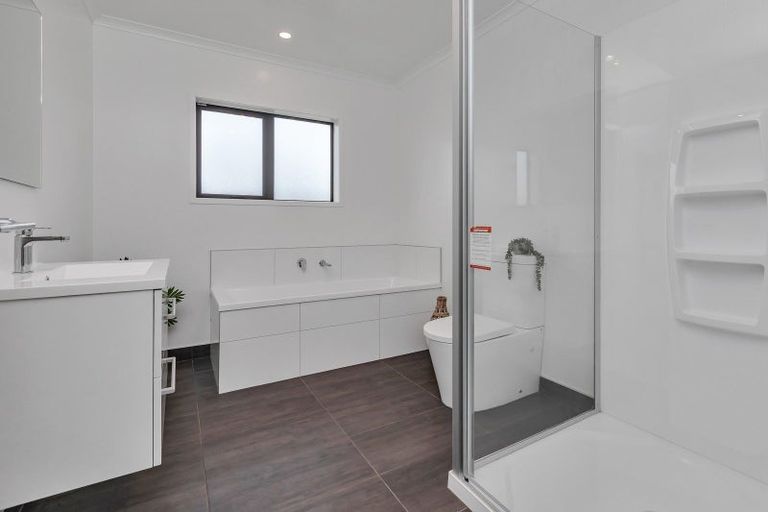 Photo of property in 46 Maturiki Drive, One Tree Point, 0118