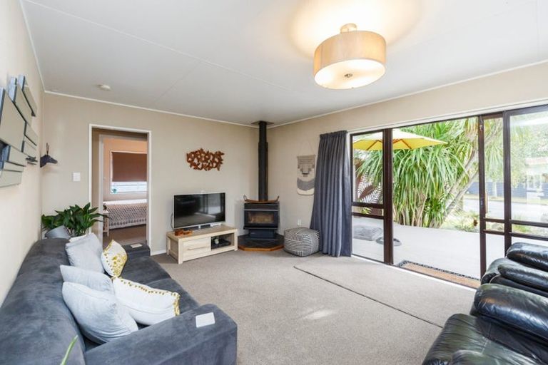 Photo of property in 50 Kaimanawa Street, Kelvin Grove, Palmerston North, 4414