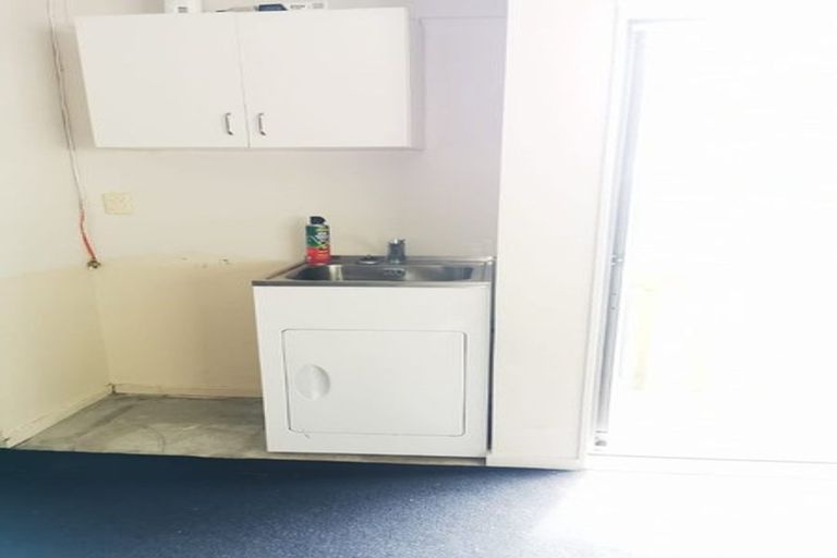 Photo of property in 74 Hetherington Road, Ranui, Auckland, 0612