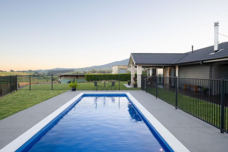 Photo of property in 110 Grove Road, Te Pahu, Hamilton, 3285