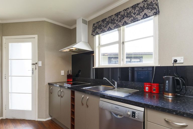 Photo of property in 29 Benmore Avenue, Cloverlea, Palmerston North, 4412