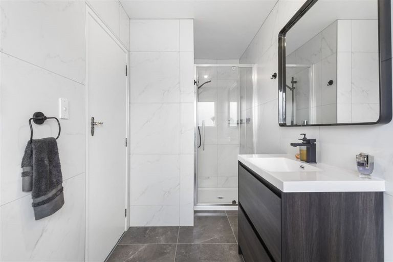 Photo of property in 116 Clovelly Road, Bucklands Beach, Auckland, 2012