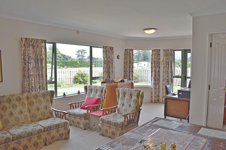 Photo of property in 225 Belvedere Road, Carterton, 5713