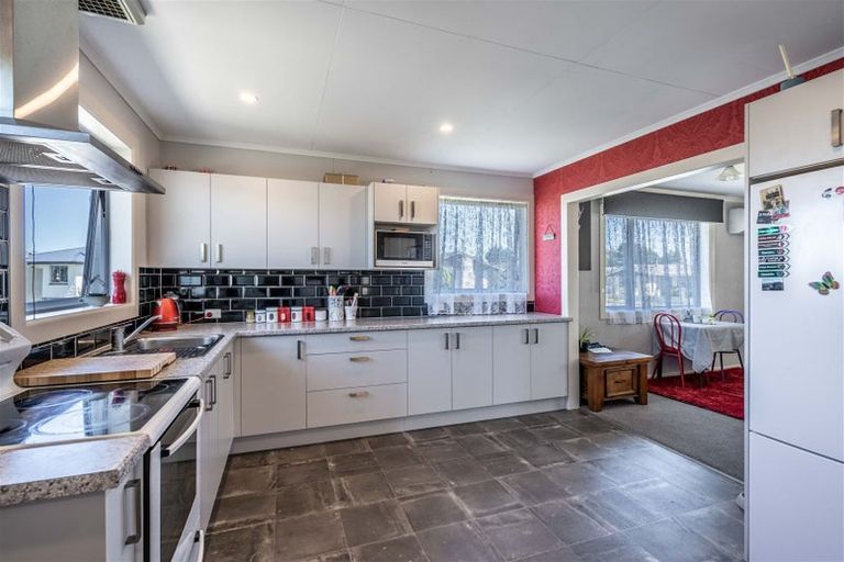 Photo of property in 44 Lothian Crescent, Strathern, Invercargill, 9812