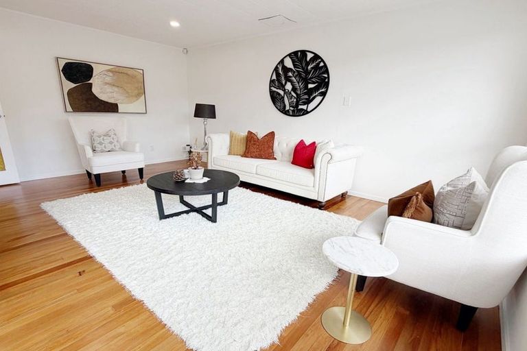 Photo of property in 56 Fitzwater Place, Henderson, Auckland, 0612