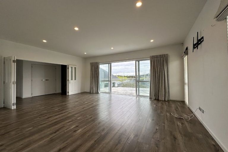 Photo of property in 9 Kaipuke Crescent, Gulf Harbour, Whangaparaoa, 0930