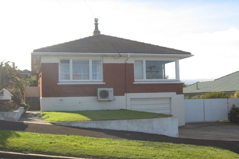 Photo of property in 138 Easther Crescent, Kew, Dunedin, 9012