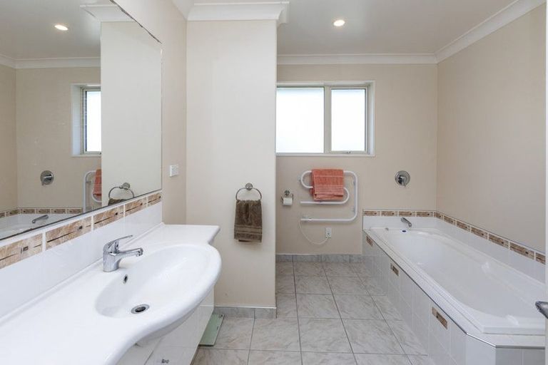 Photo of property in 1468 Tram Road, Swannanoa, Rangiora, 7475