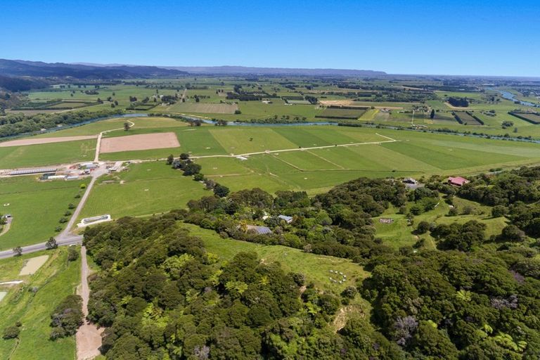 Photo of property in 107 Taneatua Road, Whakatane, 3191