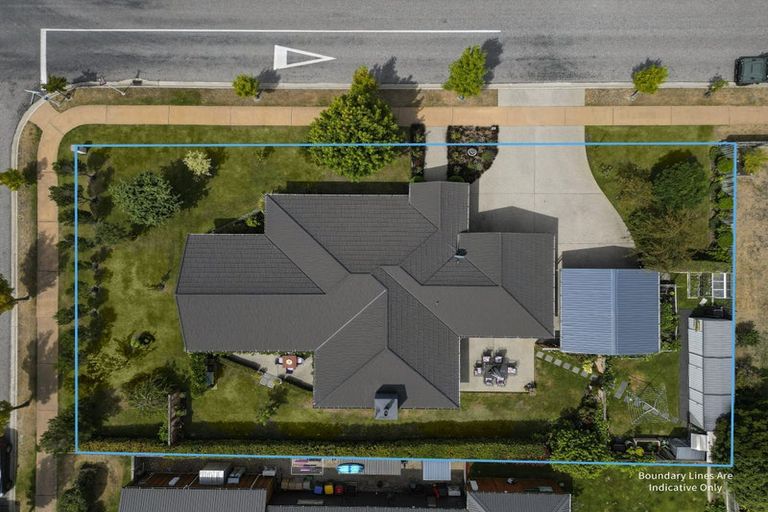 Photo of property in 3 Ash Avenue, Albert Town, Wanaka, 9305