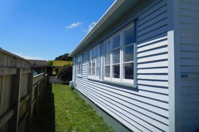 Photo of property in 206 Coronation Avenue, Welbourn, New Plymouth, 4310