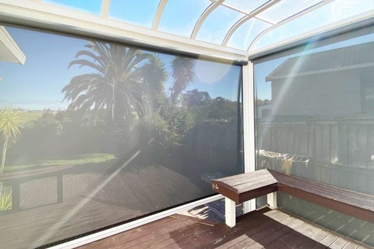 Photo of property in 60 De Quincey Terrace, Highland Park, Auckland, 2010