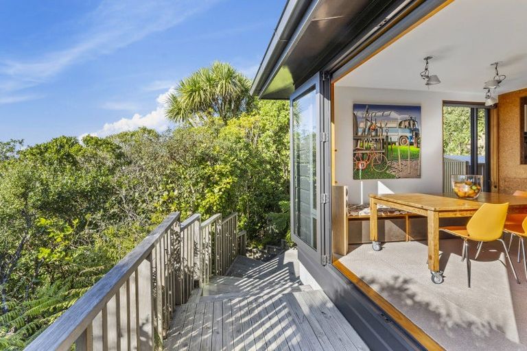 Photo of property in 127a Makara Road, Karori, Wellington, 6012