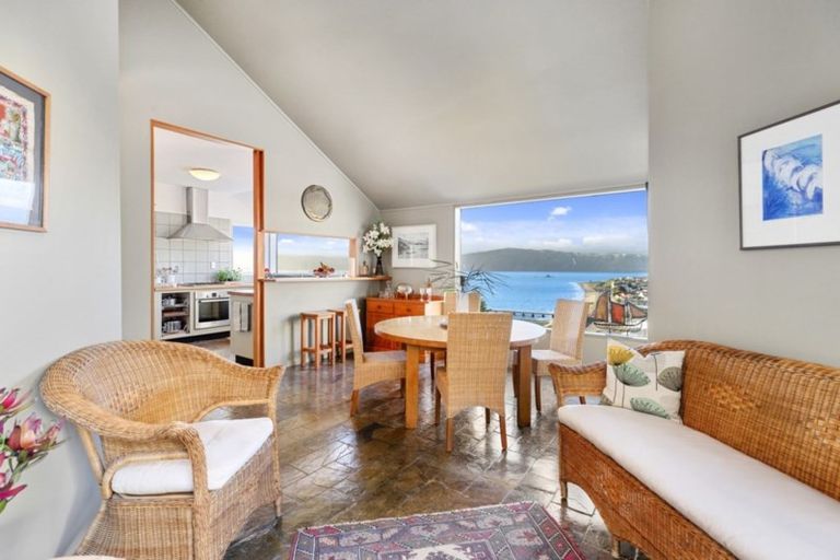 Photo of property in 8 Beere Haven Steps, Seatoun, Wellington, 6022