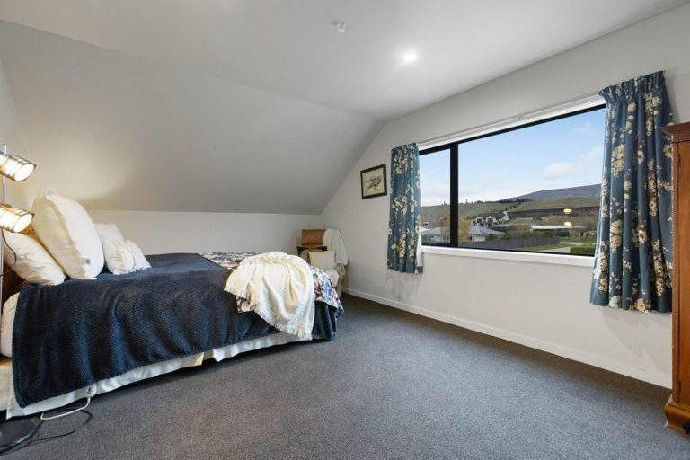 Photo of property in 5 Ethereal Crescent, Mount Pisa, Cromwell, 9383