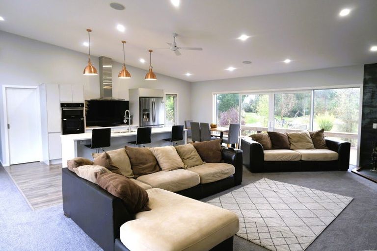 Photo of property in 78 Charnley Way, Kinloch, Taupo, 3385