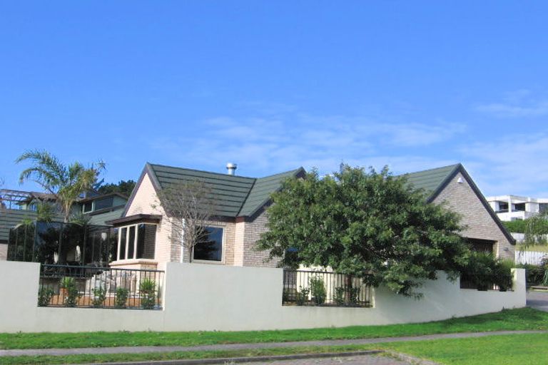 Photo of property in 56 Burnaston Court, Dannemora, Auckland, 2016