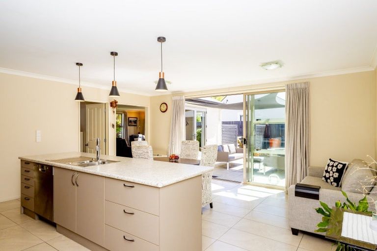 Photo of property in 11 Mcdonnell Road, Arrowtown, 9302