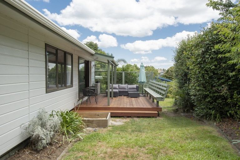 Photo of property in 24 Dunton Drive, Welcome Bay, Tauranga, 3112