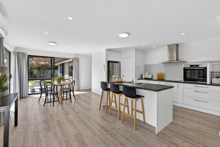 Photo of property in 5 Oakden Drive, Darfield, 7510