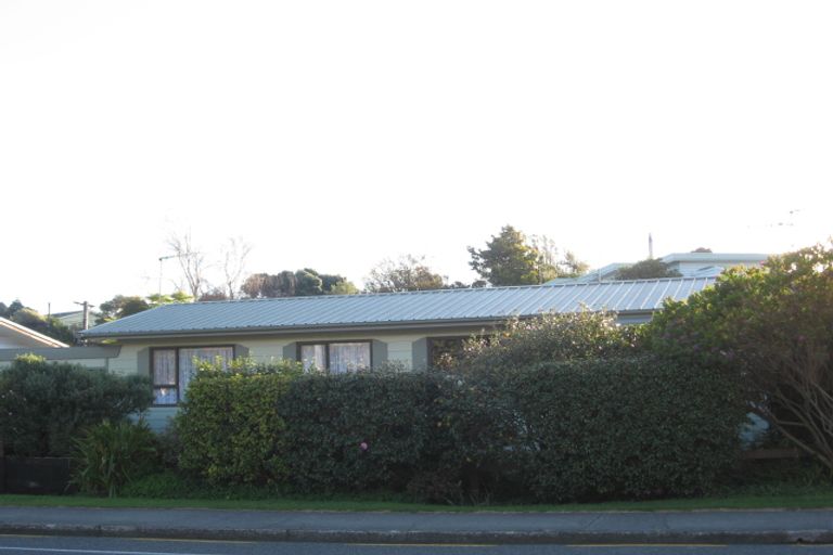 Photo of property in 1 Rimu Road, Raumati Beach, Paraparaumu, 5032