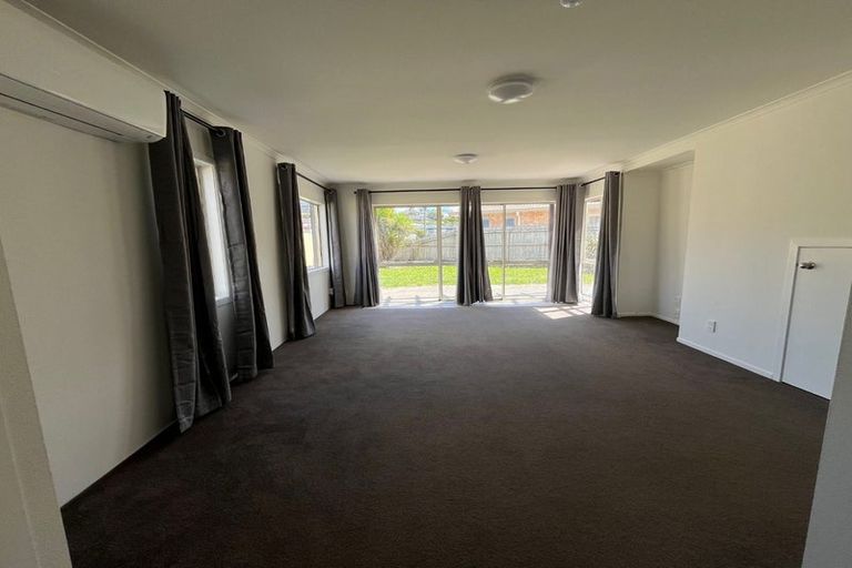 Photo of property in 6/137 Lakeside Drive, Orewa, 0931