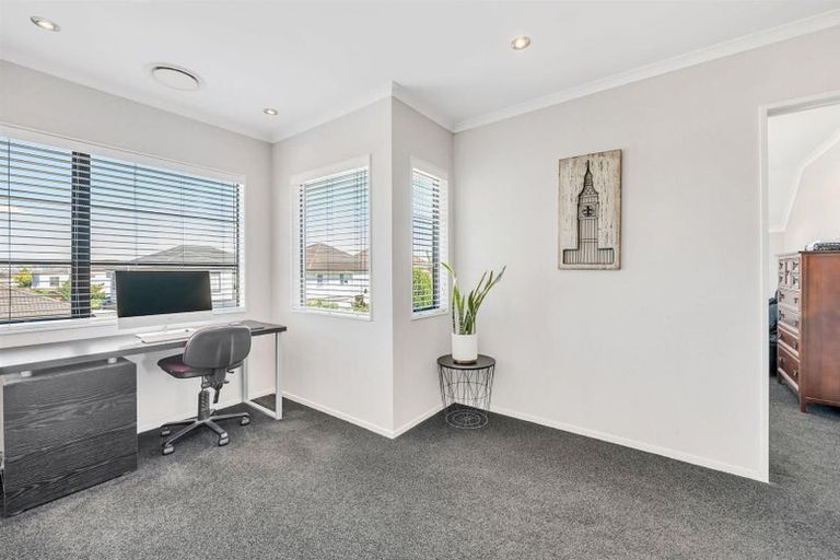 Photo of property in 14 Heidi Crescent, Flat Bush, Auckland, 2016