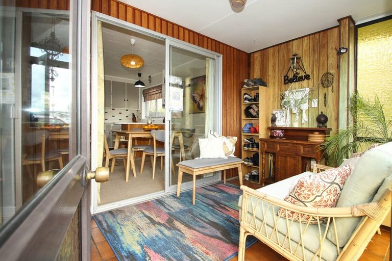 Photo of property in 2/206 Mcleod Street, Camberley, Hastings, 4120