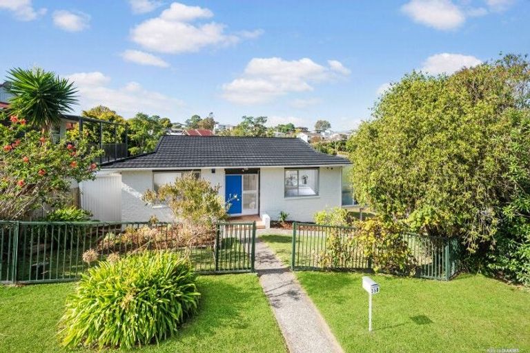 Photo of property in 2/36 Sealy Road, Torbay, Auckland, 0630