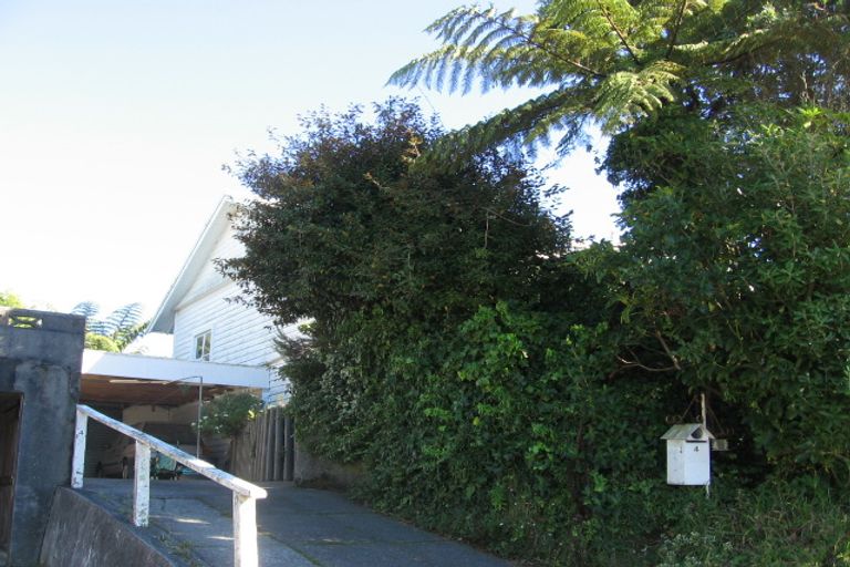 Photo of property in 2 Maldive Street, Khandallah, Wellington, 6035