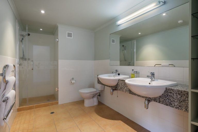 Photo of property in 208/178 Marine Parade, Mount Maunganui, 3116