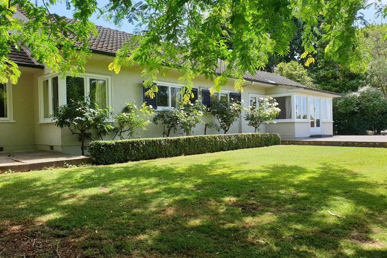 Photo of property in 96 Havelock Road, Havelock North, 4130