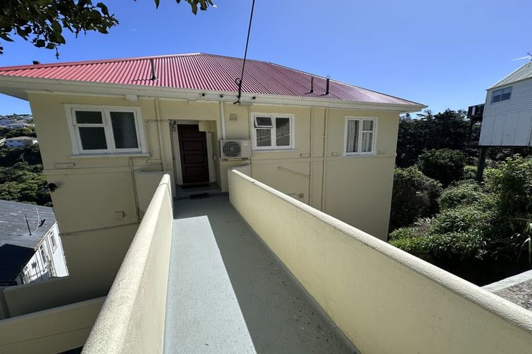 Photo of property in 5/20 Saint Michaels Crescent, Kelburn, Wellington, 6012