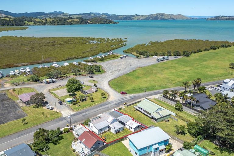 Photo of property in 316 Wharf Road, Coromandel, 3506