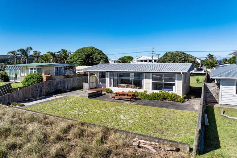 Photo of property in 91 Karewa Parade, Papamoa Beach, Papamoa, 3118