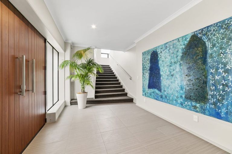 Photo of property in 216b Sutherland Road, Lyall Bay, Wellington, 6022