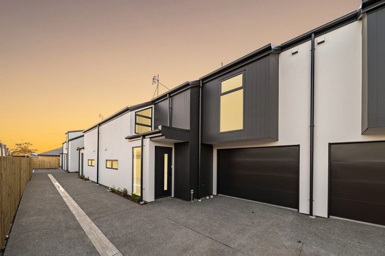Photo of property in 3/25 Allard Street, Edgeware, Christchurch, 8013