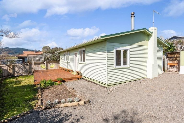 Photo of property in 30 Anaru Street, Raumati Beach, Paraparaumu, 5032