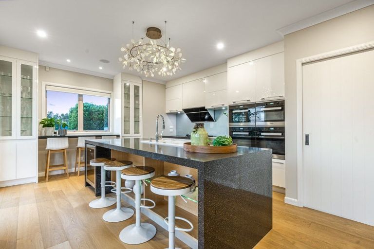 Photo of property in 28 Clifton Road, Whitford, Howick, 2571