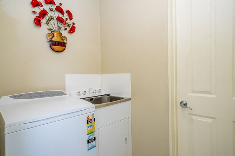 Photo of property in 11 Mcdonnell Road, Arrowtown, 9302