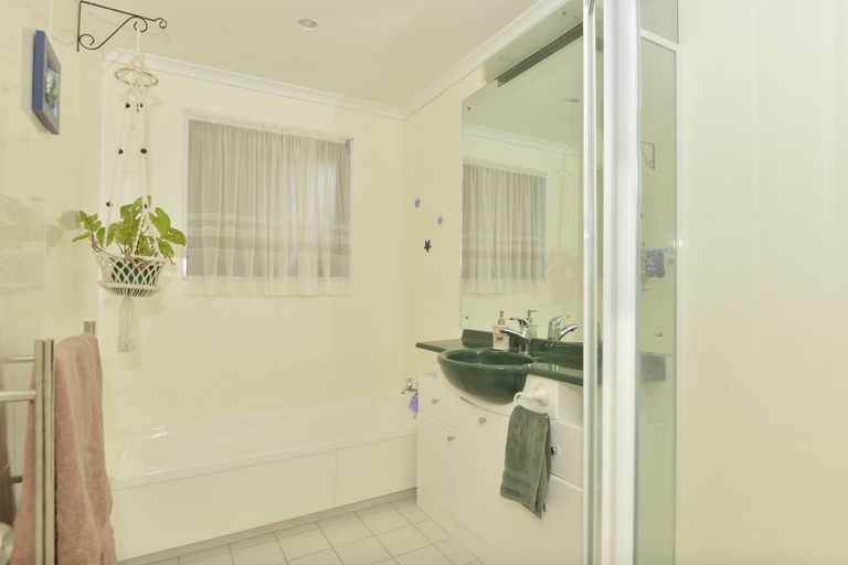 Photo of property in 20 Lochiel Place, Te Kamo, Whangarei, 0112