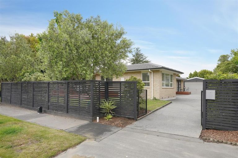 Photo of property in 19 Chadlington Street, Parklands, Christchurch, 8083