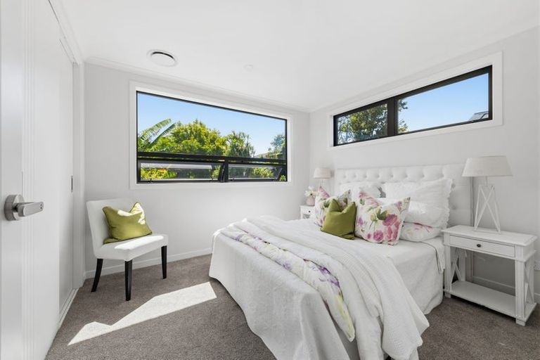 Photo of property in 42c Gordon Avenue, Milford, Auckland, 0620