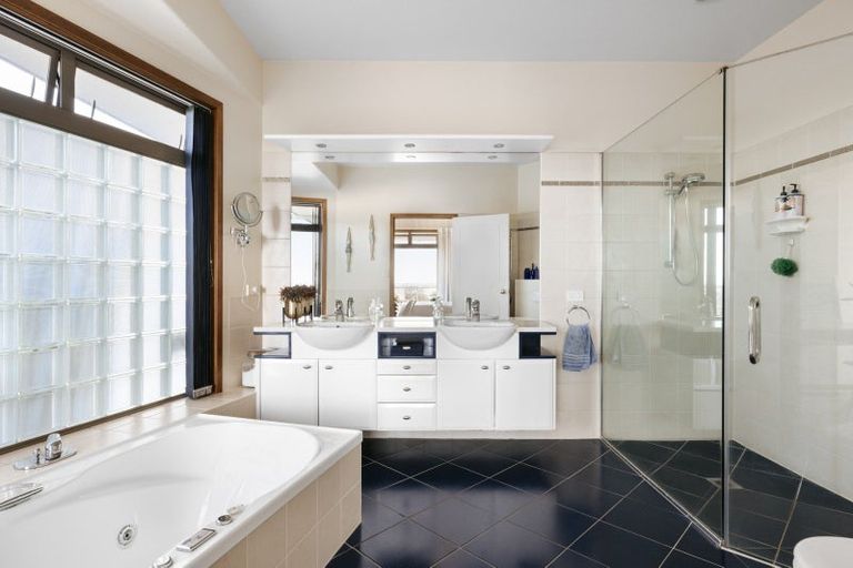 Photo of property in 101c Waikite Road, Welcome Bay, Tauranga, 3175